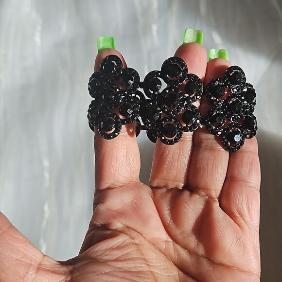 Bitter & Sweet Floral Beaded Elastic String Bracelet 7 Inch Black - Picture 11 of 16